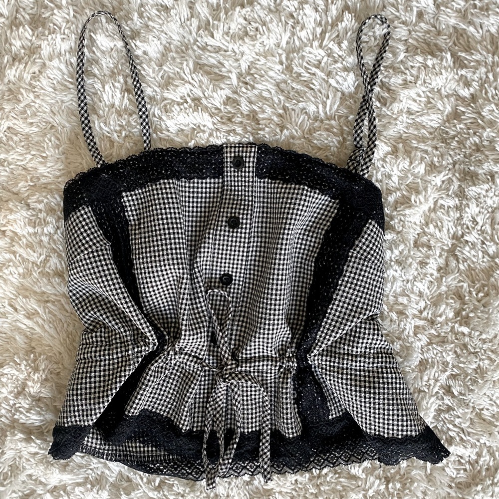 Irene’s story plaid crop top